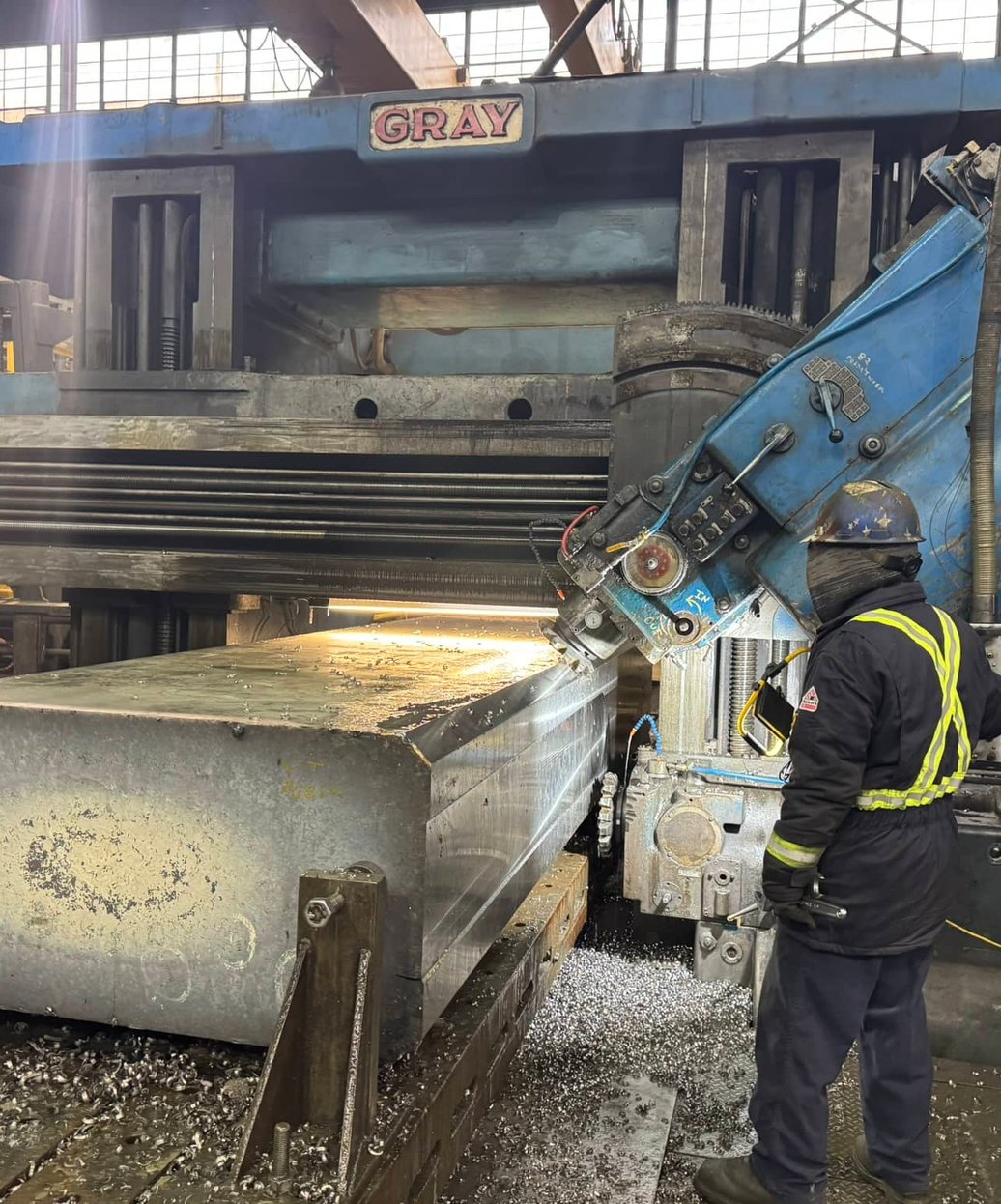 Steel plate loaded into car bottom furnace for heat treatment